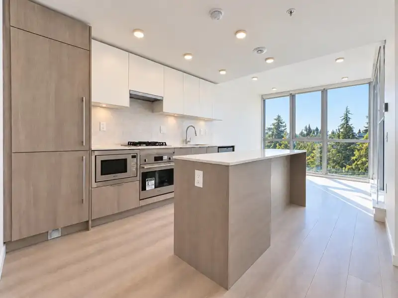 606 10333 133 STREET, Surrey