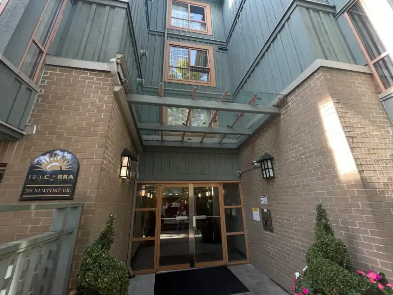 215 285 NEWPORT DRIVE, Port Moody